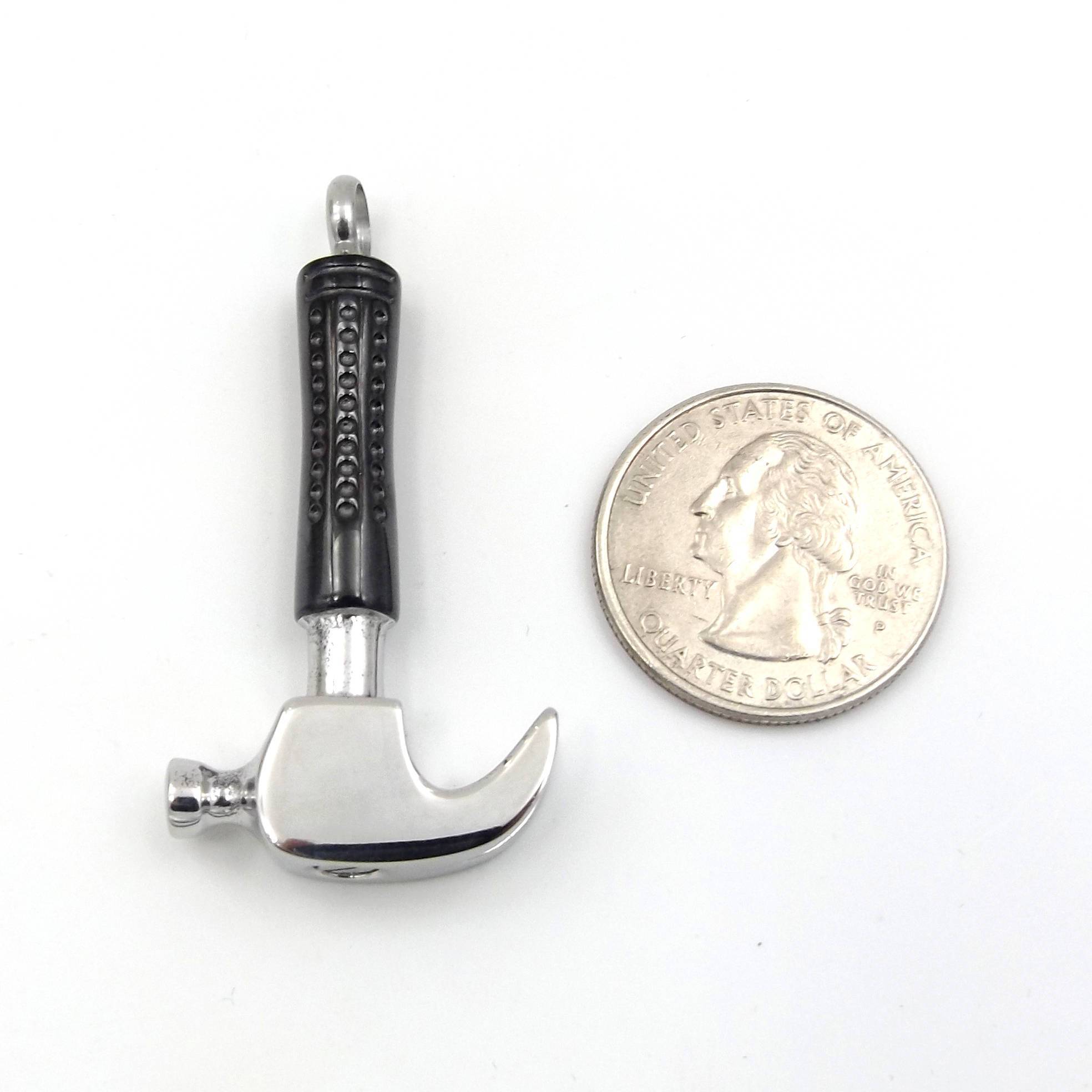 Hammer Urn Necklace Sarah & Essie 